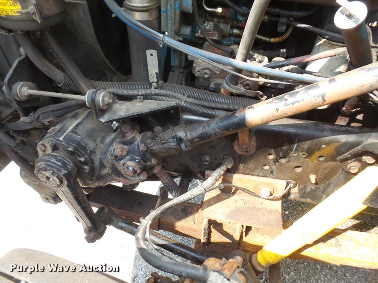 image for item K3526 2002 International 4900 truck cab and chassis