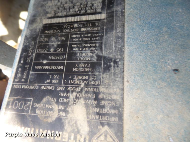 image for item K3526 2002 International 4900 truck cab and chassis