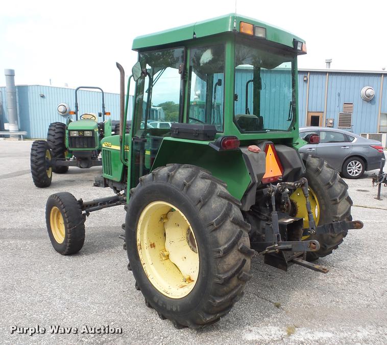 image for item K3527 2000 John Deere 5210 tractor