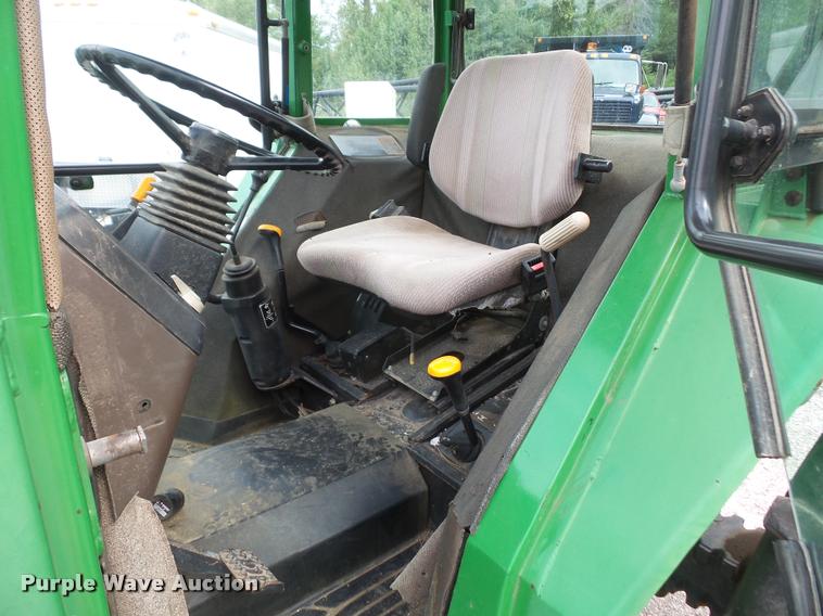 image for item K3527 2000 John Deere 5210 tractor
