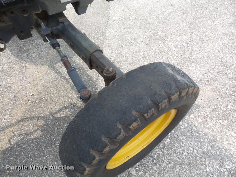 image for item K3527 2000 John Deere 5210 tractor