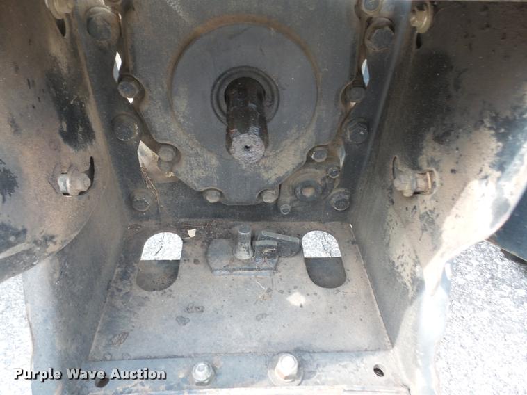 image for item K3527 2000 John Deere 5210 tractor