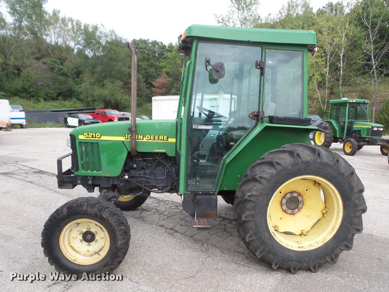 image for item K3528 2000 John Deere 5210 tractor