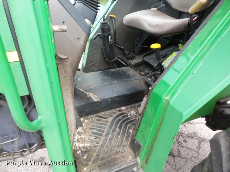 image for item K3528 2000 John Deere 5210 tractor
