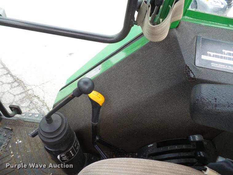 image for item K3528 2000 John Deere 5210 tractor