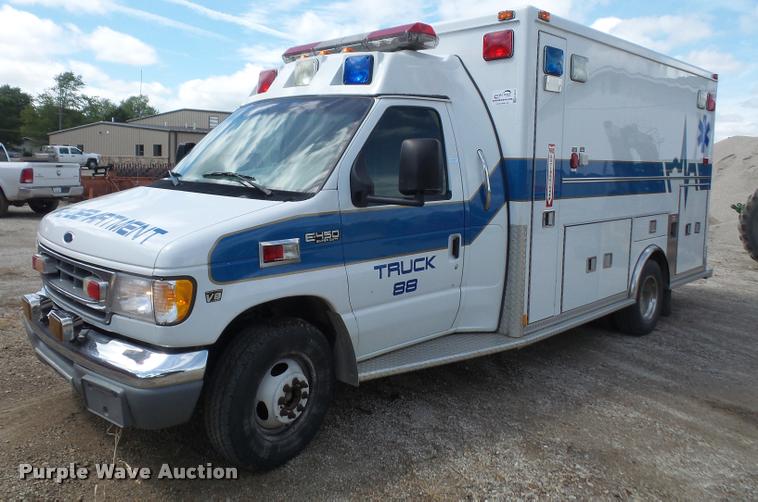 image for item K3615 1999 Ford Econoline E450 ambulance