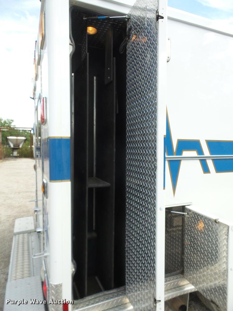 image for item K3615 1999 Ford Econoline E450 ambulance