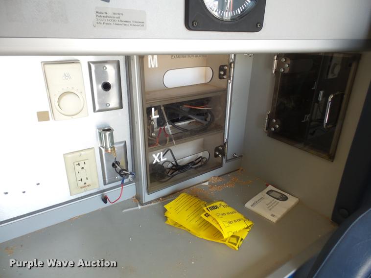 image for item K3615 1999 Ford Econoline E450 ambulance