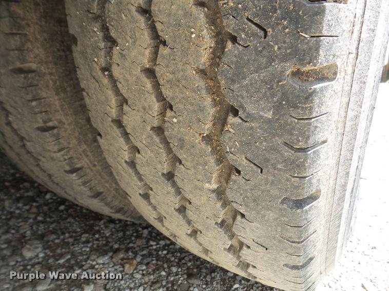 image for item K3615 1999 Ford Econoline E450 ambulance