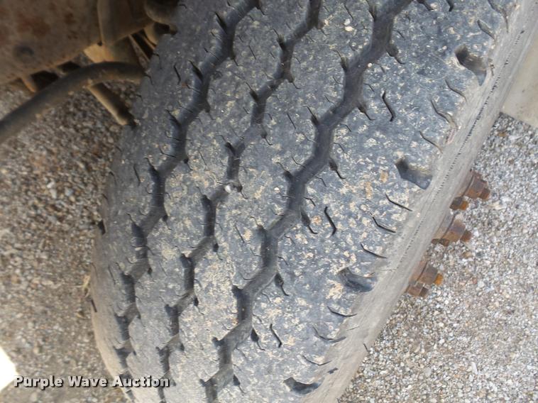 image for item K3615 1999 Ford Econoline E450 ambulance