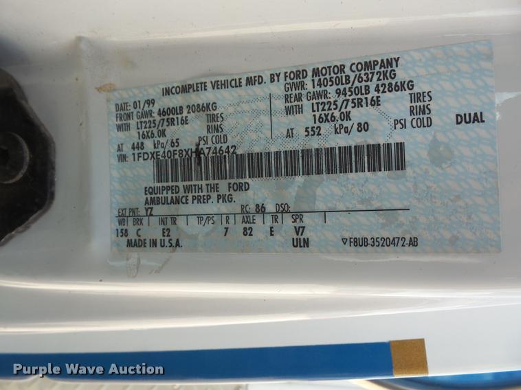 image for item K3615 1999 Ford Econoline E450 ambulance