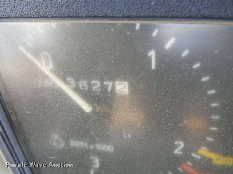 image for item K7725 Case 380B tractor