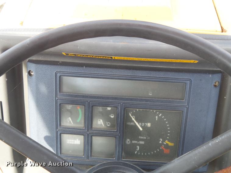 image for item K7725 Case 380B tractor