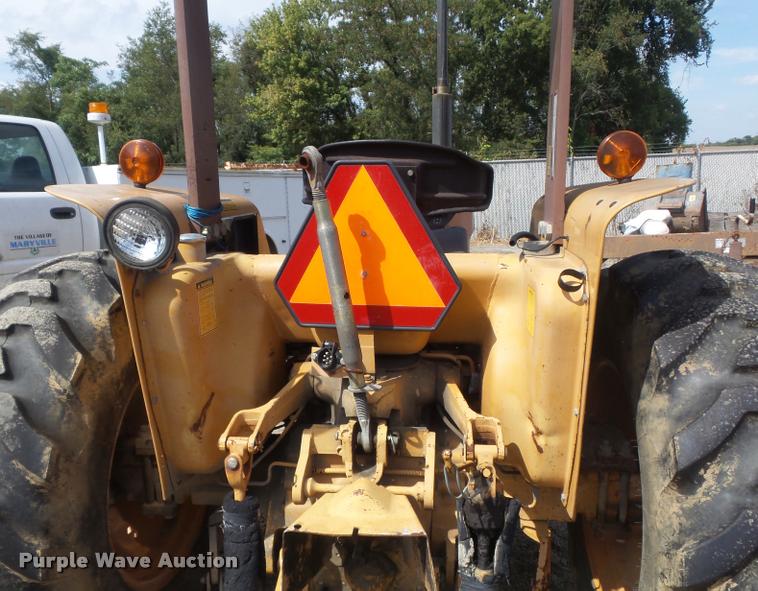 image for item K7725 Case 380B tractor