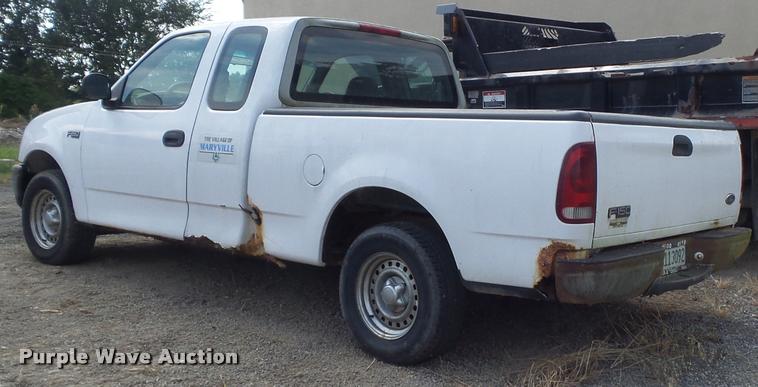image for item K7726 1998 Ford F150 SuperCab pickup truck