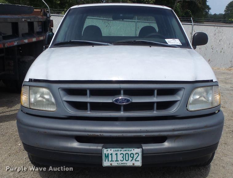 image for item K7726 1998 Ford F150 SuperCab pickup truck