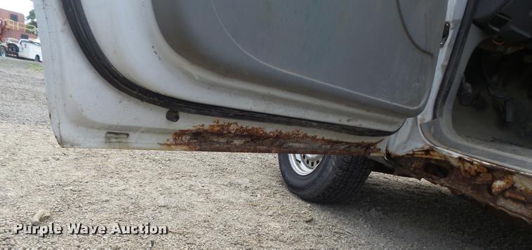 image for item K7726 1998 Ford F150 SuperCab pickup truck