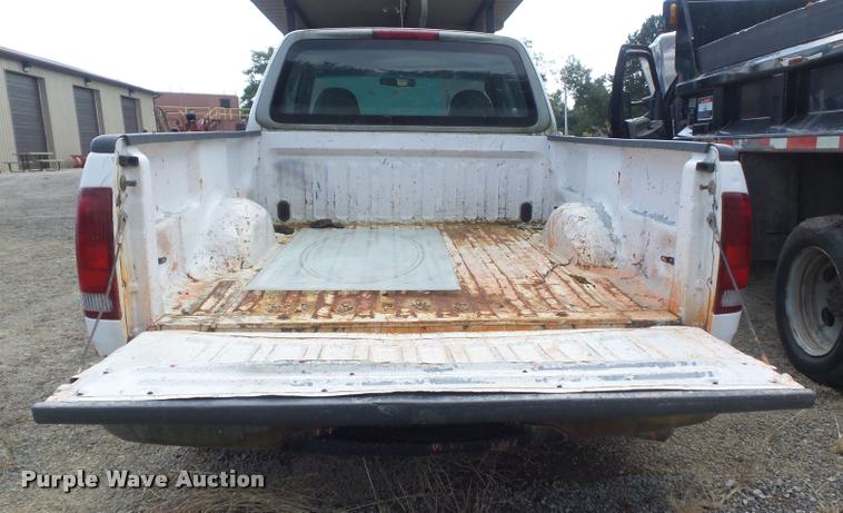 image for item K7726 1998 Ford F150 SuperCab pickup truck