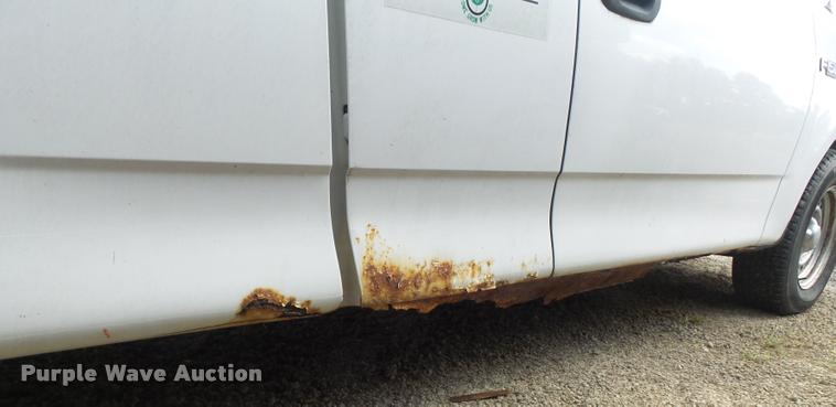 image for item K7726 1998 Ford F150 SuperCab pickup truck