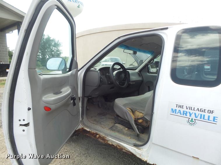 image for item K7726 1998 Ford F150 SuperCab pickup truck