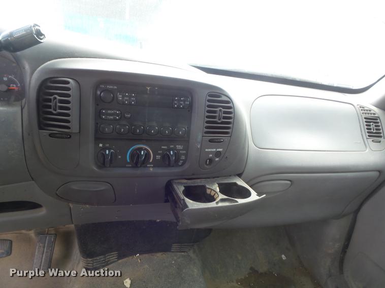 image for item K7726 1998 Ford F150 SuperCab pickup truck