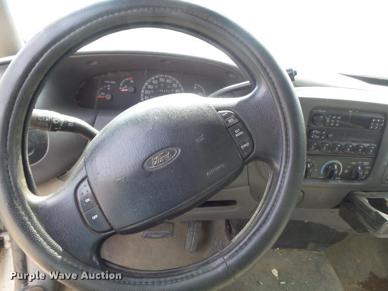 image for item K7726 1998 Ford F150 SuperCab pickup truck