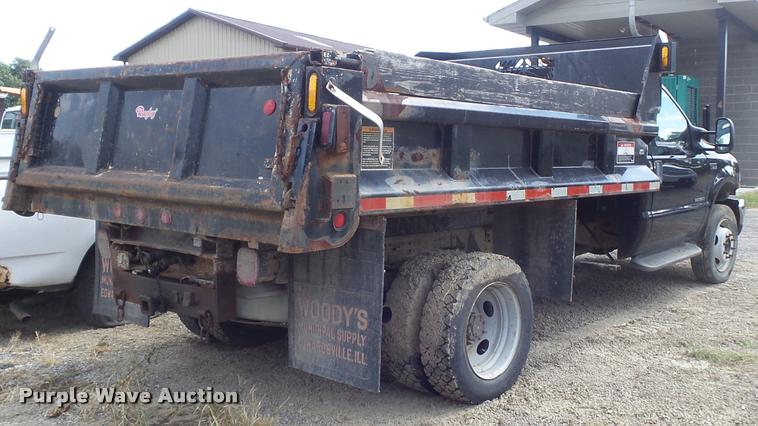 image for item K7727 2003 Ford F550 dump truck