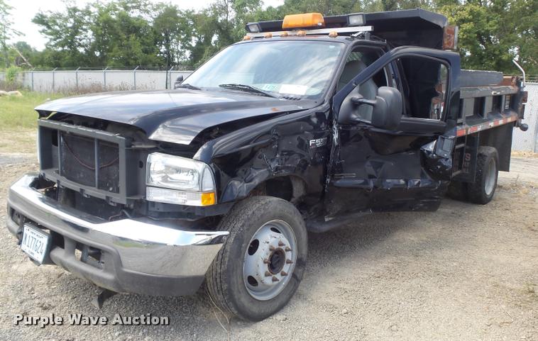 image for item K7727 2003 Ford F550 dump truck