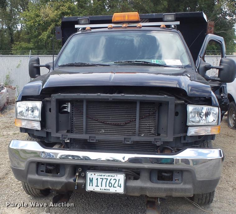 image for item K7727 2003 Ford F550 dump truck