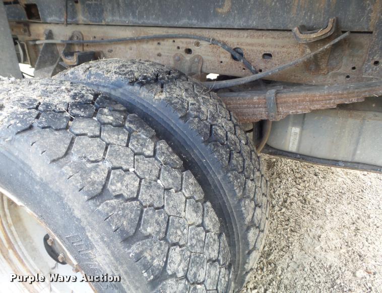 image for item K7727 2003 Ford F550 dump truck