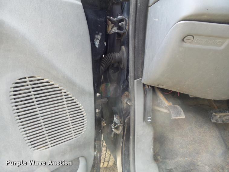 image for item K7727 2003 Ford F550 dump truck