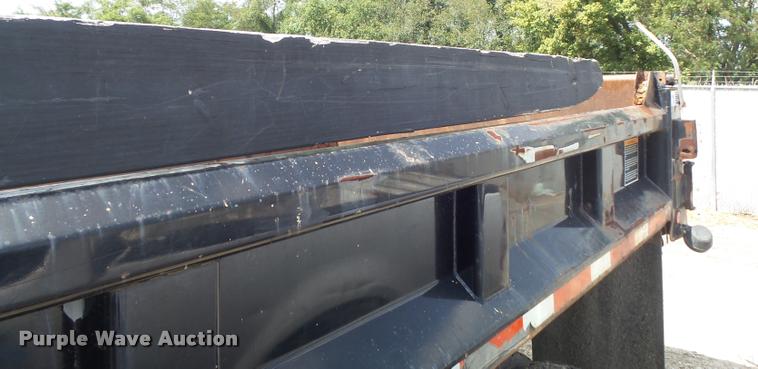 image for item K7727 2003 Ford F550 dump truck