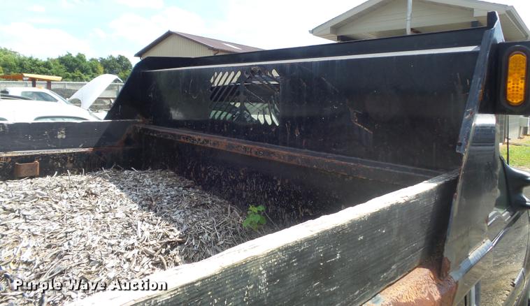 image for item K7727 2003 Ford F550 dump truck