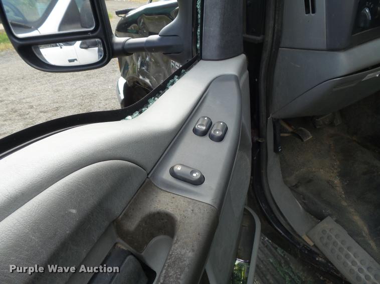 image for item K7727 2003 Ford F550 dump truck