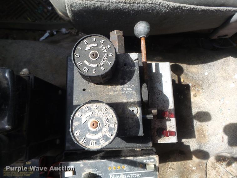 image for item K7727 2003 Ford F550 dump truck