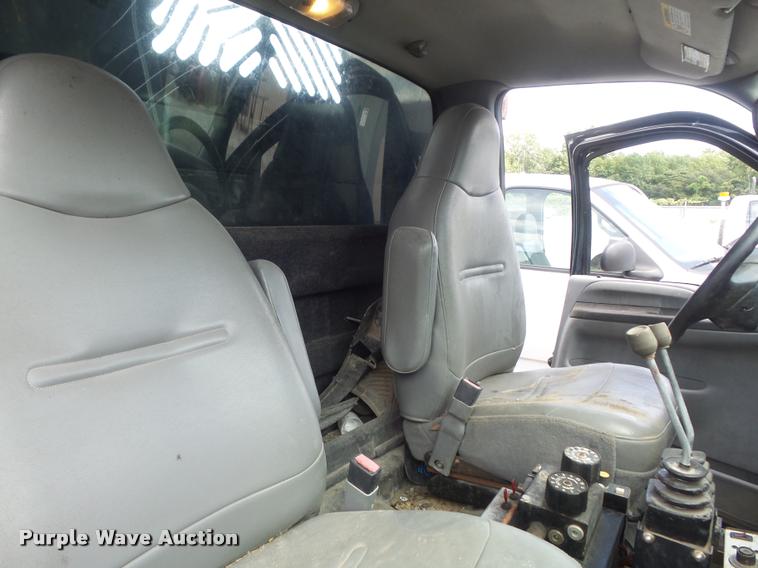 image for item K7727 2003 Ford F550 dump truck