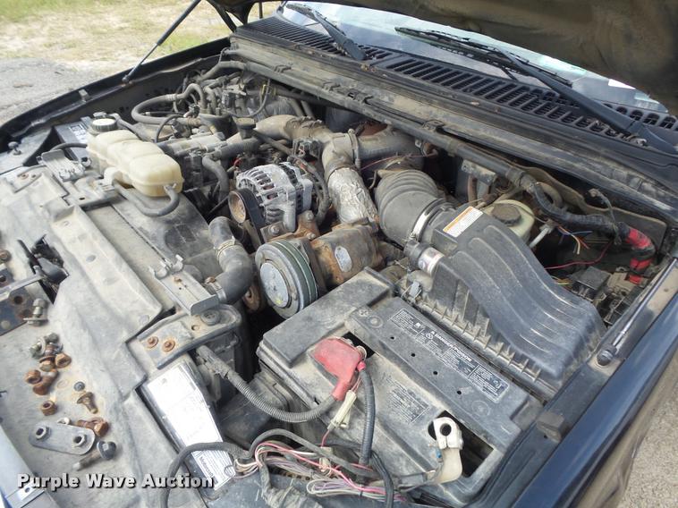 image for item K7727 2003 Ford F550 dump truck