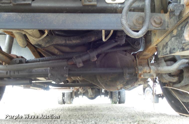 image for item K7727 2003 Ford F550 dump truck