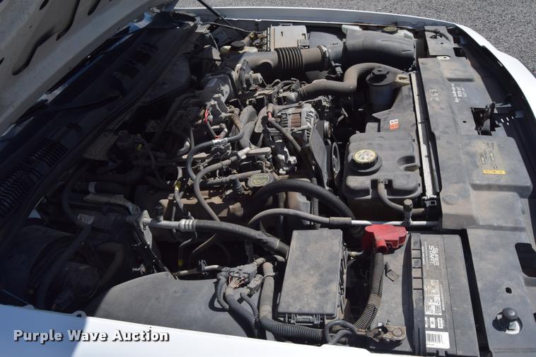 image for item L2561 2007 Ford Crown Victoria