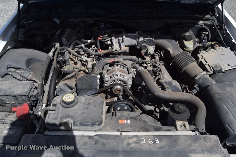 image for item L2561 2007 Ford Crown Victoria