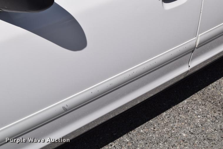 image for item L2561 2007 Ford Crown Victoria