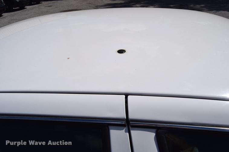 image for item L2561 2007 Ford Crown Victoria