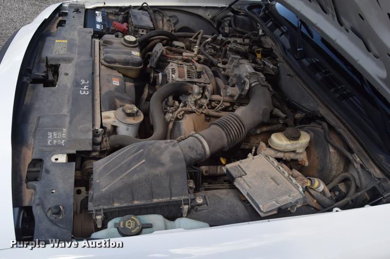 image for item L2562 2007 Ford Crown Victoria Police Interceptor