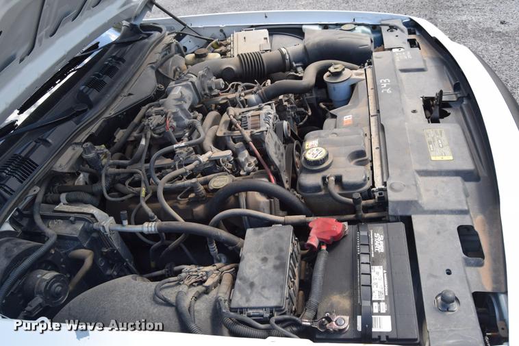 image for item L2562 2007 Ford Crown Victoria Police Interceptor