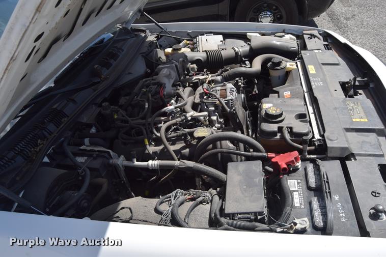 image for item L2563 2009 Ford Crown Victoria Police Interceptor