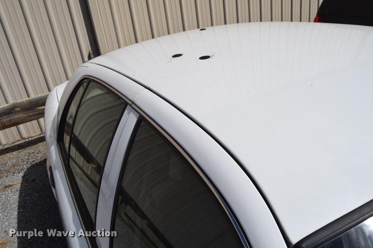 image for item L2563 2009 Ford Crown Victoria Police Interceptor