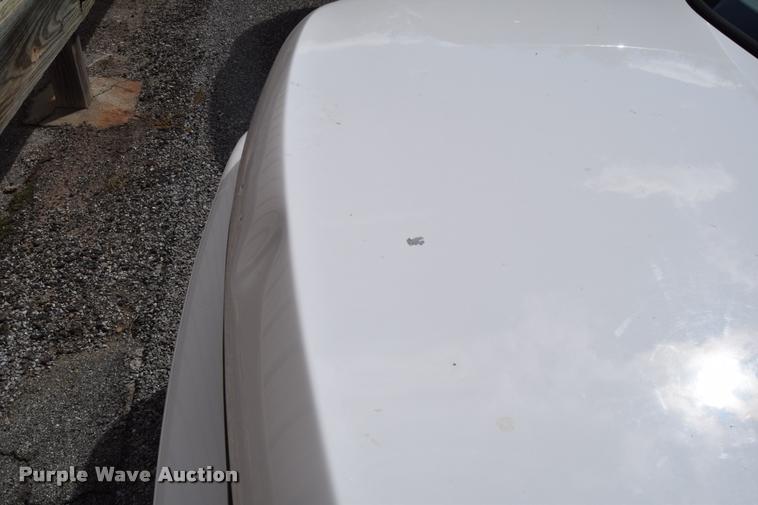 image for item L2563 2009 Ford Crown Victoria Police Interceptor