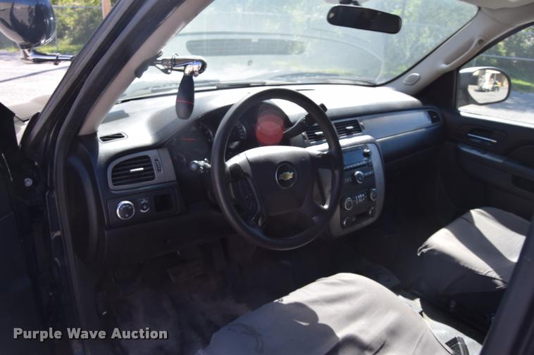 image for item L2564 2013 Chevrolet Tahoe Police SUV