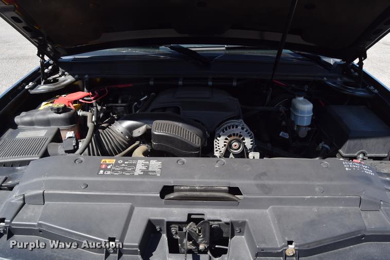 image for item L2564 2013 Chevrolet Tahoe Police SUV