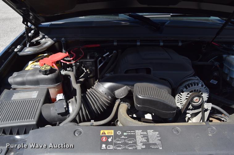 image for item L2564 2013 Chevrolet Tahoe Police SUV